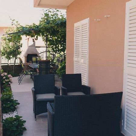 Apartments Sunny Garden بروداريكا الغرفة الصورة