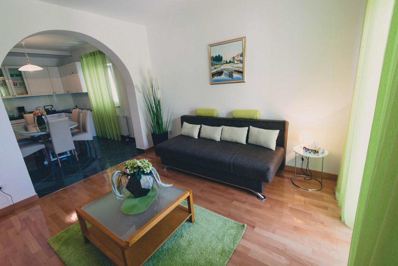 Apartments Sunny Garden بروداريكا المظهر الخارجي الصورة